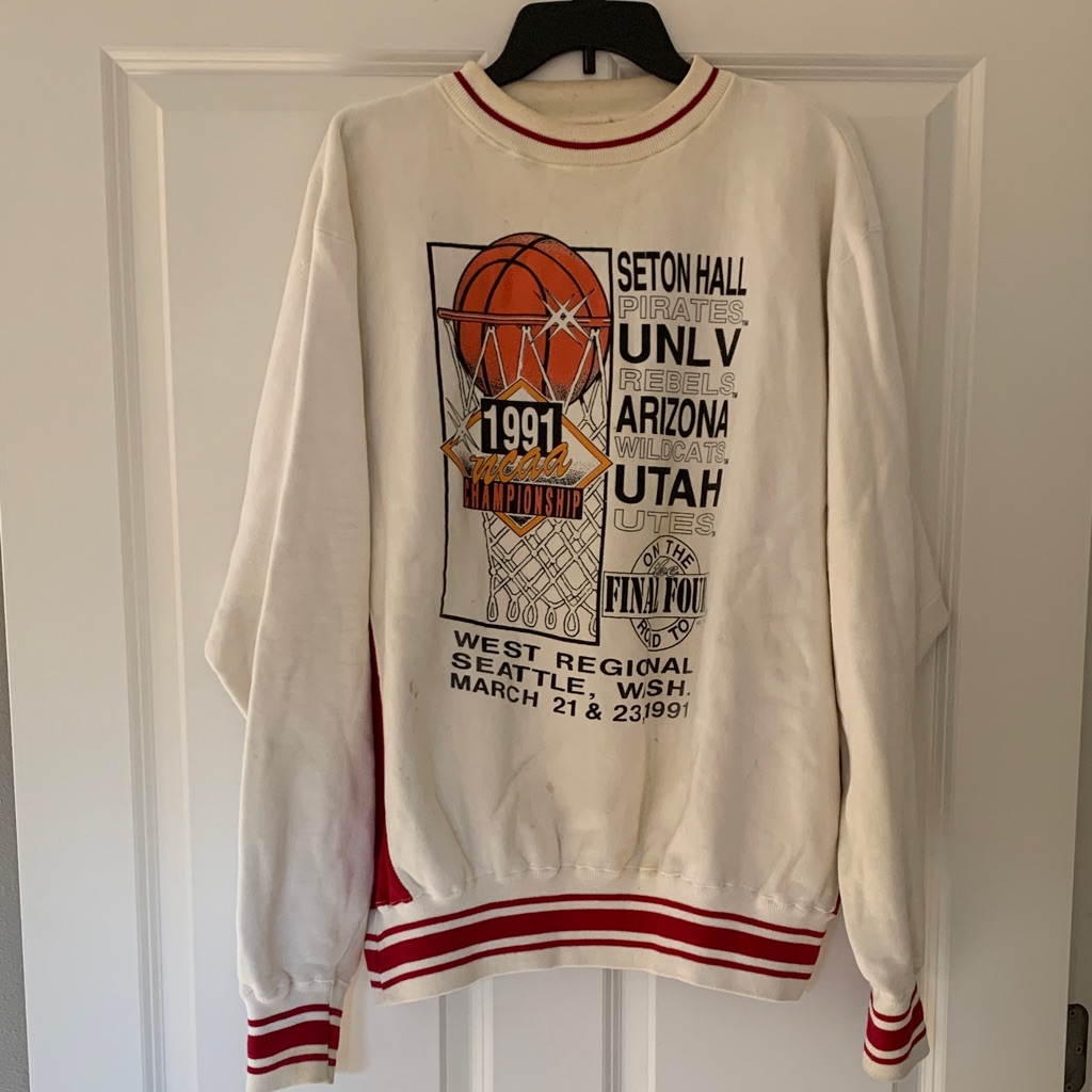 Vintage Mens 1991 Ncaa Basketball Tournament Sweatshirt
